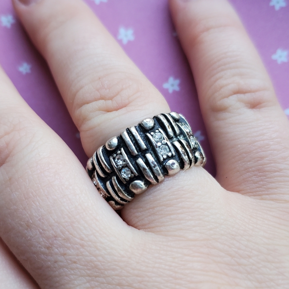 Size 8 Sterling Silver Ring Brick Style Pattern Clear Round Stones Signed K.F.